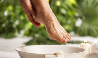 Ngâm chân mỗi tối là bí quyết thư giãn cho người bận rộn