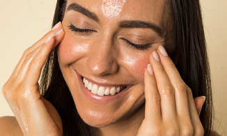 Những điều cần lưu ý khi mua mỹ phẩm trang điểm cho da dầu