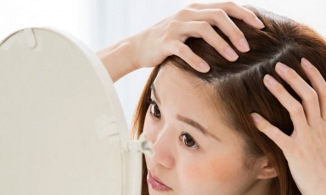 Nguyên nhân nào gây ra mụn mọc trên đầu?