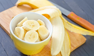 7 cách trị mụn trứng cá bằng vỏ chuối cực đơn giản