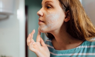 Đây là những cách trị mụn 2 bên má mà bạn không thể bỏ qua