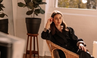 5 bí quyết giúp fashionista Sara Crampton chinh phục phong cách tối giản