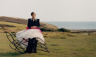 Harry Styles xóa bỏ định kiến giới trên trang bìa tạp chí Vogue Mỹ 