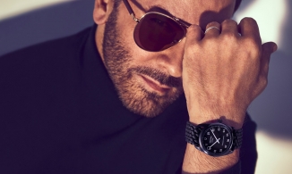 Tom Ford ra mắt mẫu đồng hồ được làm từ 35 chai nhựa