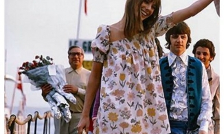 Tái hiện phong cách thời trang của Jane Birkin với 3 items đơn giản 