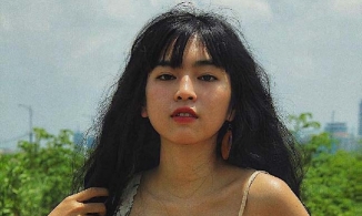 Nụ cười má lúm đồng tiền, gu thời trang ngọt ngào tạo nên thương hiệu Trà Long 'Mắt Biếc' 