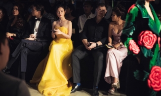 Mãi mới có lúc Midu chịu khoe dáng ngọc