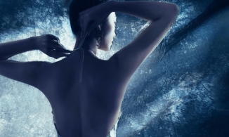 Đụng hàng cũng một mẫu váy, Lương Thùy Linh có chiến thắng được Đỗ Thị Hà?