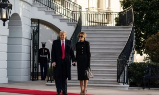 Khoảnh khắc thời trang cuối cùng của Melania Trump ở Nhà Trắng