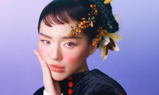 Đầu tư như Cô em Trendy Khánh Linh, tung ra tới 6 bộ hình đón Tết 