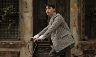 Diễn viên Công Dương hóa 'chàng thơ' Hà Nội