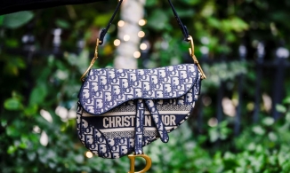 Kinh tế khó khăn cũng không ngăn được những chiếc túi hiệu này tăng giá 