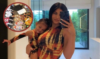 Sinh ra đã ngậm thìa vàng như con gái Kylie Jenner, mới tập đi đã có tủ giày 70 triệu 