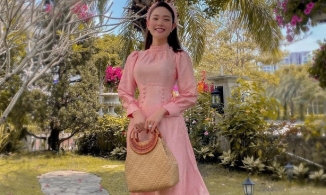 Tiết kiệm như Minh Hằng, hai năm diện một bộ áo dài mà vẫn đẹp xuất sắc