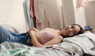 Chuyện gì sẽ xảy ra nếu bạn không mặc áo lót? 