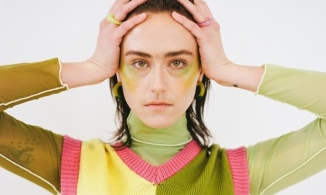 Sản phẩm thời trang của con riêng Phó tổng thống Mỹ cháy hàng trong 30 phút 