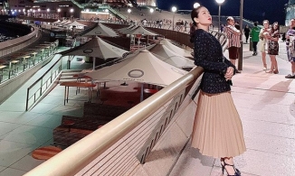 'Đang vui thì đứt dây đàn' khi nhìn xuống chân Lệ Quyên 