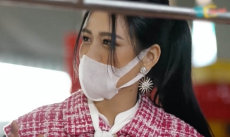 Đỗ Thị Hà 'lạc quẻ' với set tweed cổ nơ khi đi chợ trong show thực tế