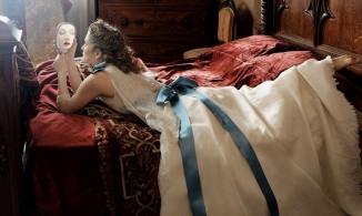 Beauty and the Beast: Bộ ảnh thời trang đẹp nhất của Vogue