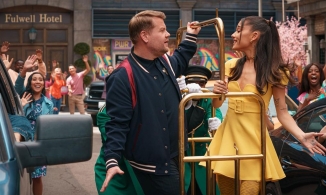 Ariana Grande diện cả cây vàng rực nhảy múa mừng hết giãn cách xã hội