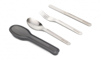 Prada cho ra mắt bộ thìa dĩa bằng thép không gỉ