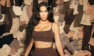 Kim Kardashian mời VĐV khuyết tật làm người mẫu 