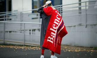 Balenciaga gây bất ngờ khi xóa toàn bộ tài khoản Instagram và Facebook