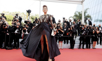 Những bộ cánh 'đỏ mặt' nhất thảm đỏ LHP Cannes