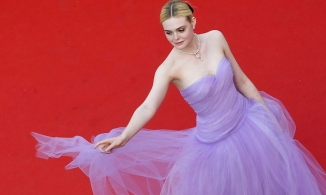 Elle Fanning: Từ công chúa ngủ trong rừng, tới Nữ hoàng thảm đỏ LHP Cannes
