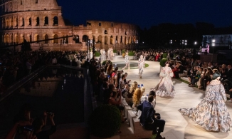 Thời trang Ý: Chuẩn mực và vui tươi 