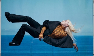 Billie Eilish “giả trân” trên bìa tạp chí Vogue Úc 