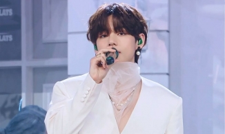 V BTS yêu thích những món phụ kiện nữ tính 