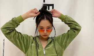 Đẳng cấp như Jennie BLACKPINK: Mặc đồ ngủ chụp ảnh quảng cáo mà vẫn xinh