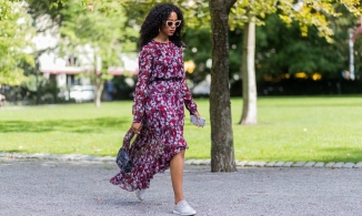 Đây là 3 kiểu giày cô nàng nữ tính không nên kết hợp cùng váy liền