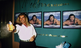 Nam người mẫu điển trai khẳng định Gianni Versace thiếu mình cả triệu USD