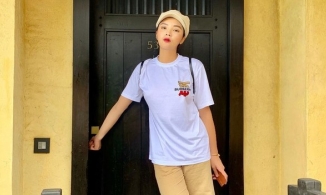 Học ngay Kỳ Duyên cách diện áo thun trắng đơn giản mà vẫn thời thượng