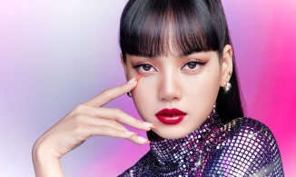 Son đỏ: Vật phẩm nhỏ bé minh chứng cho hành trình nữ quyền 