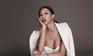 Ai là người chi trả để các thần tượng Kpop tiến hành phẫu thuật thẩm mỹ? 