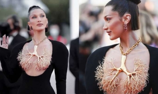 Các nhà hoạt động nữ quyền ủng hộ việc thay thế áo lót bằng miếng dán ngực