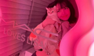  Gương 300 triệu xịn xò khác gì so với gương của Ngọc Trinh?