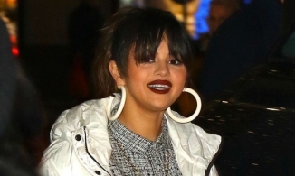 Selena Gomez chuẩn bị đón Halloween sớm?