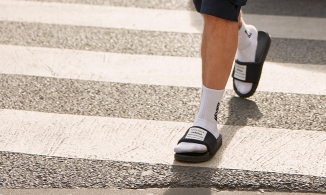 Quỳnh Anh Shyn, Trang Khiếu 'lăng xê' style đi tất với dép từ vài năm trước