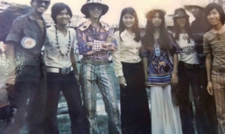 Quần ống loe: Đại diện cho văn hóa Hippie ở Việt Nam