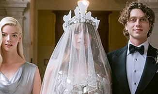 Khi bạn thân là cực phẩm nhan sắc: Cháu gái tỉ phú bị Anya Taylor – Joy làm cho lu mờ trong đám cưới