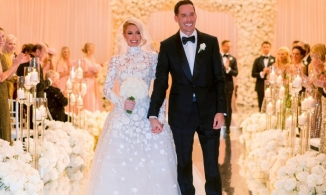 4 bộ váy cưới cực “cháy” được 'gái hư' Paris Hilton diện lên xe hoa    