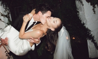 Những chiếc váy cưới đẹp nhất 2021: Con gái Bill Gates, 'nữ hoàng tiệc tùng' Paris Hilton góp mặt