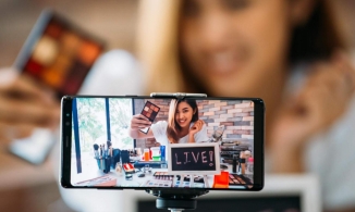 Livestream: Chiêu bán hàng của 'hotgirl' được doanh nghiệp lớn sao chép