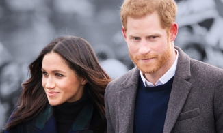 Hoàng tử Harry và vợ quay về Anh nhưng không gặp Nữ hoàng Elizabeth