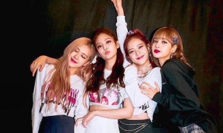 MXH Trung Quốc phẫn nộ vì BlackPink trang điểm và để tay trần ôm gấu trúc