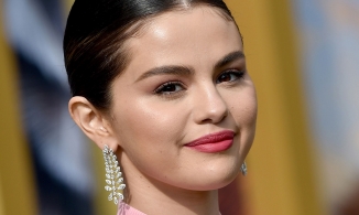 Selena Gomez tái xuất màn ảnh với vai đồng tính nữ